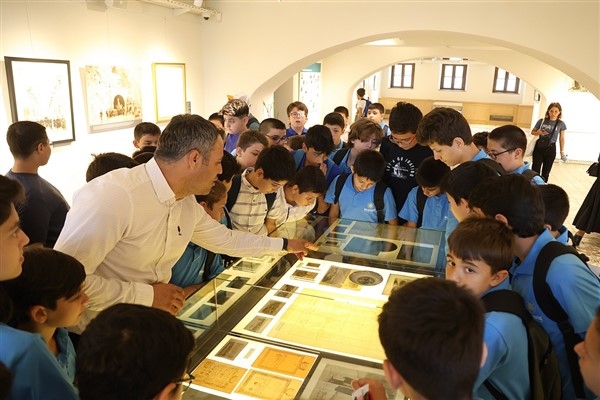 Öğrenciler, Medine Müdafii Fahreddin Paşa Hatıralar Sergisi'ni ziyaret etti