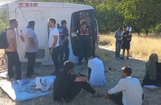 Malatya'da Yolcu Otobüsü Kazası: 22 Yaralı