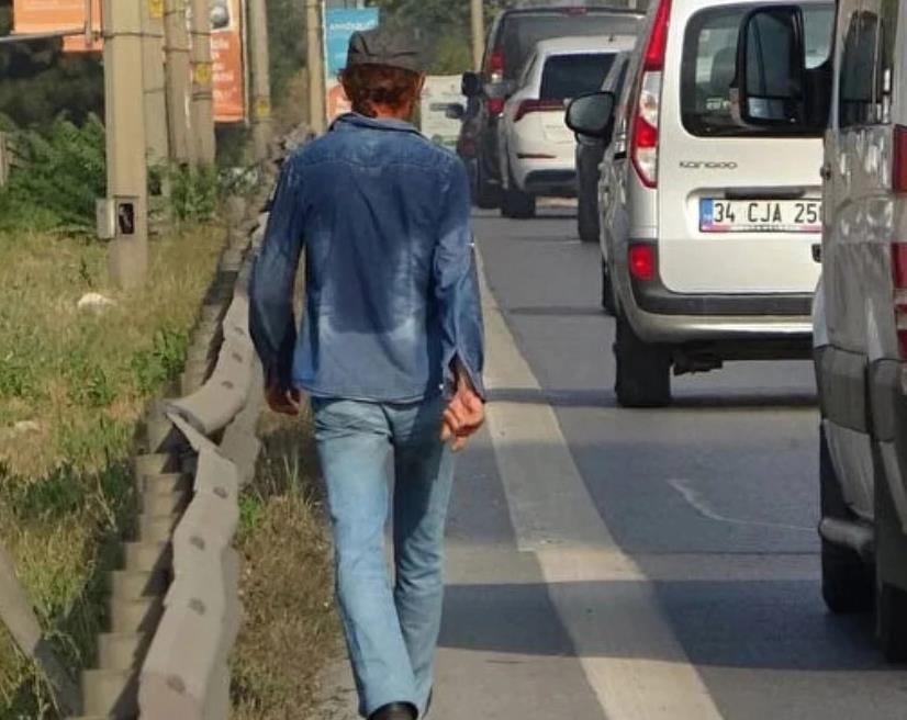 İstanbul'da Yıllardır Yürüyen Selami Salman Evinde Ölü Bulundu