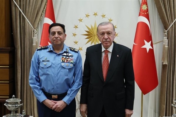 Cumhurbaşkanı Erdoğan, Pakistan Hava Kuvvetleri Komutanı Sidhu'yu ağırladı