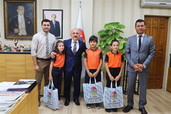 İlkokul öğrencilerinden Başkan Esen’e ziyaret