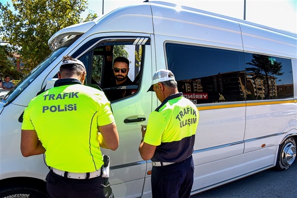 Malatya'da servis araçlarının yönetmeliğe uygunluğu denetlendi