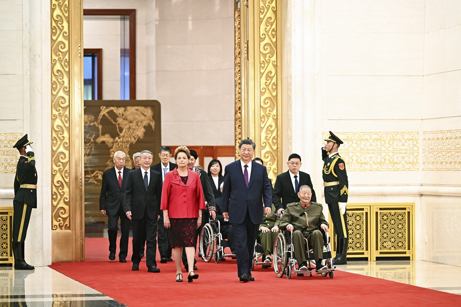 Xi'den &Prime;Güçlü Çin’&Prime;in inşası için ortak çaba çağrısı