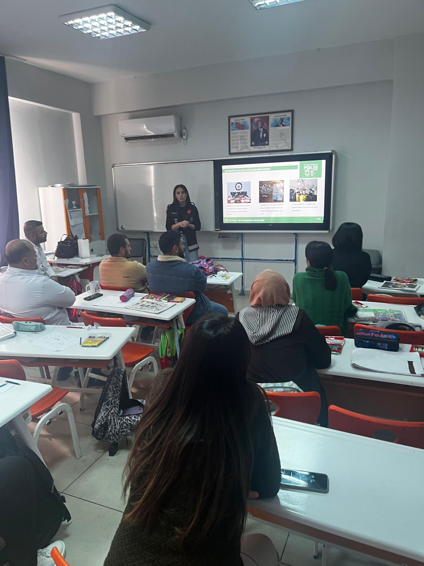 Viranşehir’de Narkotik Bilgilendirme Semineri Düzenlendi