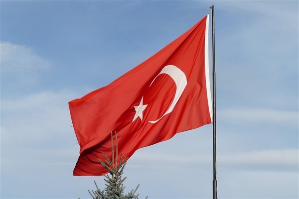 Siyasilerden şehit polis için taziye mesajı