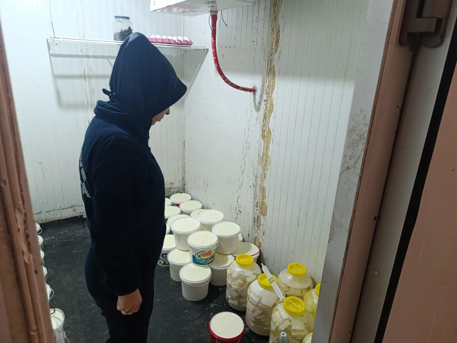 Merdiven Altı Gıda Operasyonu: 800 Kilogram Ürün Ele Geçirildi