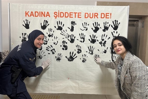 Karaman İl Jandarma Komutanlığı'ndan kadına yönelik şiddetle mücadele semineri