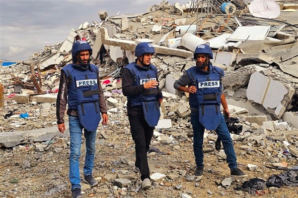İsrail, Gazze'de El Cezire kameramanını öldürdü