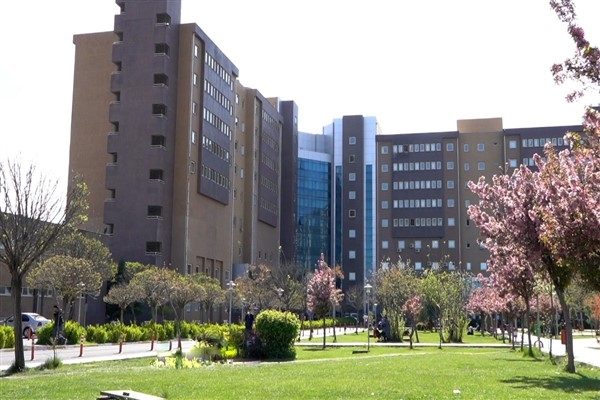 Diyarbakır'da &Prime;Medikal firma yetkililerinin ameliyatlara müdahil olduğu iddiası”