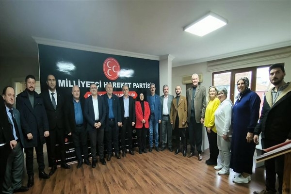 Derince Belediye Başkanı Gökçe, MHP ve YRP İlçe Teşkilatlarını ziyaret etti