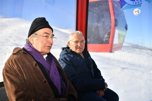 Başkan Büyükkılıç ve Prof. Dr. Tarhan’dan Erciyes Kayak Merkezi’ne ziyaret