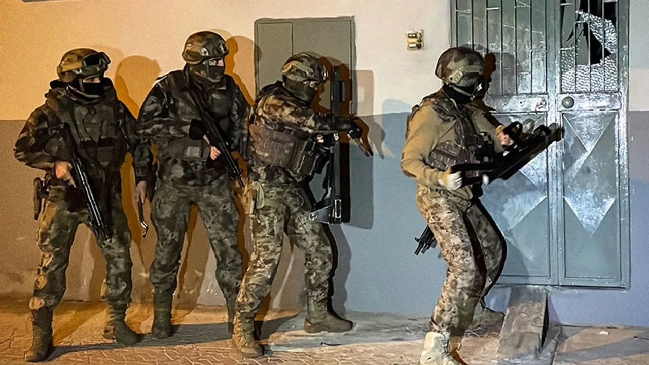 17 İlde DEAŞ'a Darbe: GÜRZ-35 Operasyonunda 42 Şüpheli Yakalandı