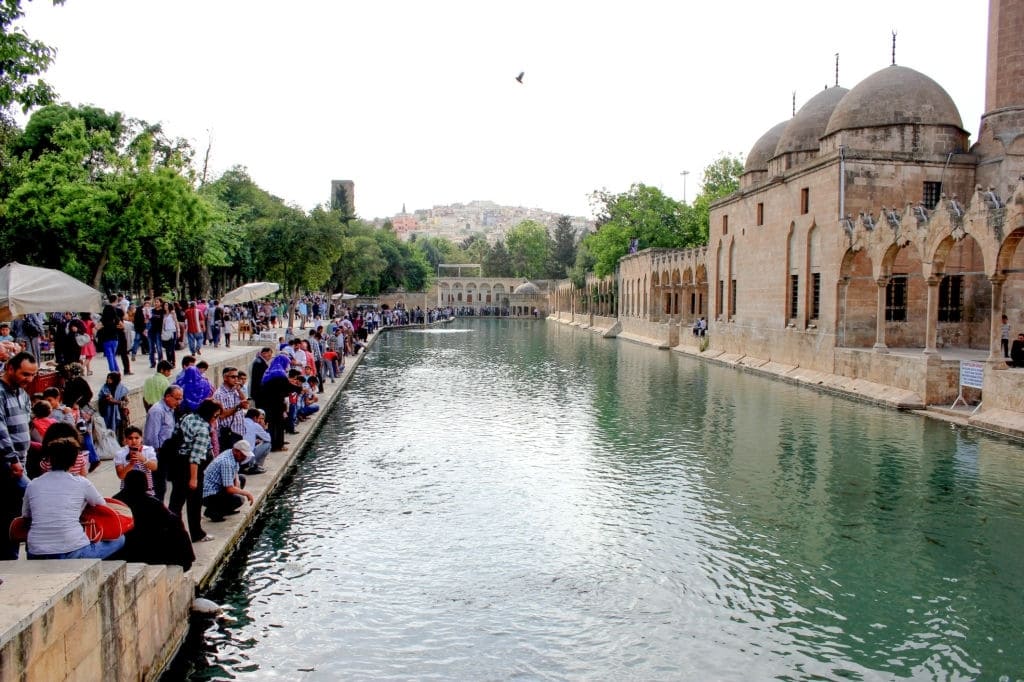 Şanlıurfa: Tarihi Güzellikleri, Eşsiz Kahvaltısı ve Misafirperverliğiyle Göz Kamaştırıyor