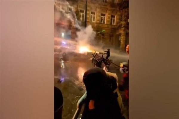Tiflis'teki protestolar sırasında muhalif aktivistler tutuklandı