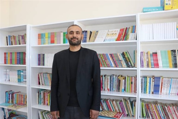 Diyarbakırlı yazar Sinanoğlu'ndan kitap seferberliği