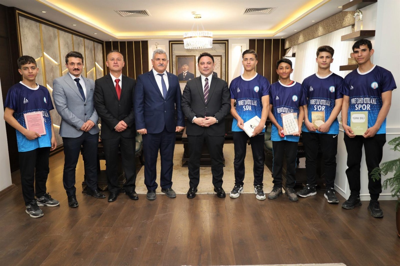 Şampiyon İmam Hatiplilerden Kaymakam Şahin’e Ziyaret