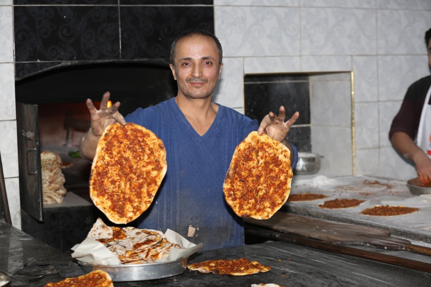 Şanlıurfa Lahmacunu, Ramazan’da Sahur ve İftar Sofralarının Vazgeçilmezi Oldu!