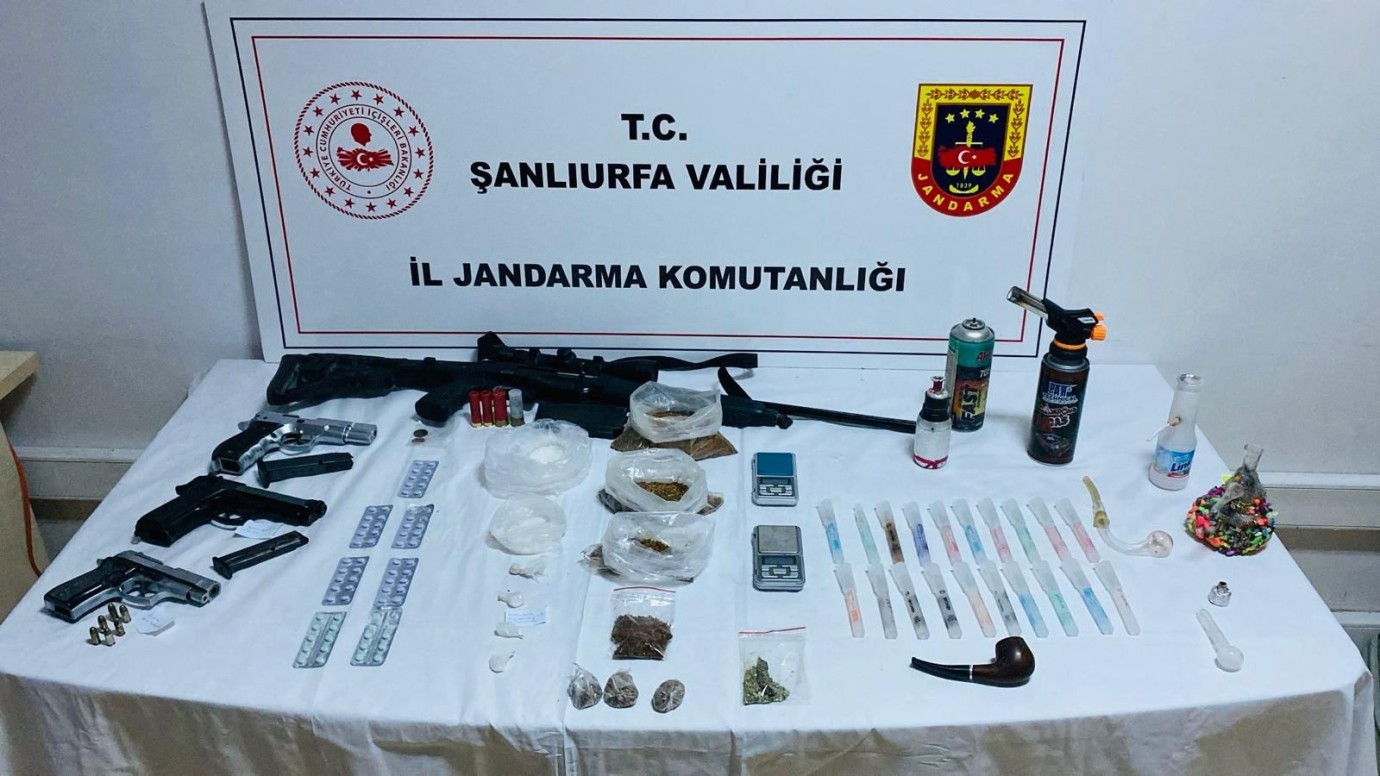 Şanlıurfa'da Uyuşturucu ve Silah Kaçakçılığına Operasyon: 5 Gözaltı