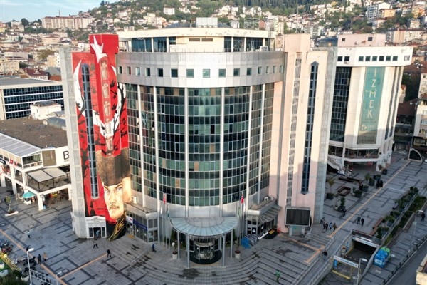 İzmit Belediyesi’nden gençlere 5 liraya filtre kahve