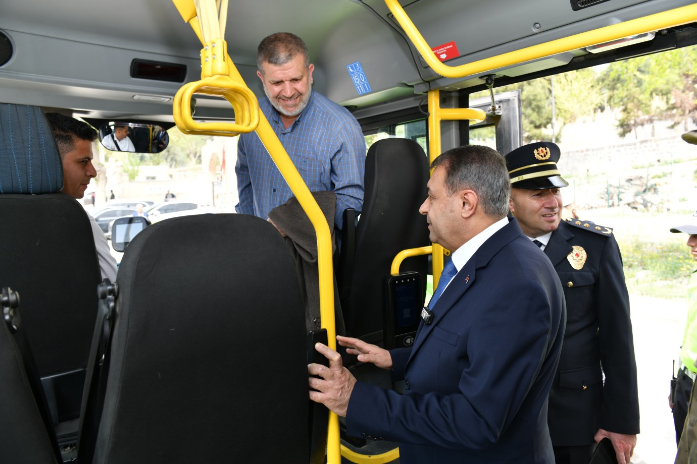 *VALİ ŞILDAK; YOLLAR BİZİ SEVDİKLERİMİZE KAVUŞTURSUN*