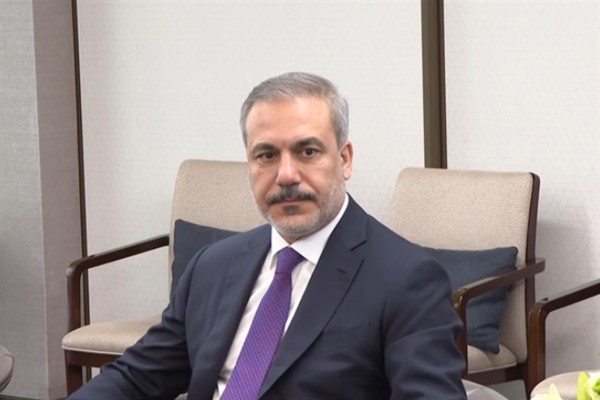 Bakan Fidan, Fransa Avrupa ve Dışişleri Bakanı Barrot ile görüştü