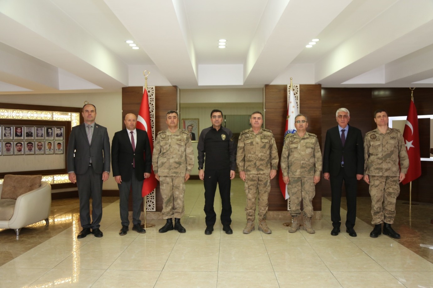 İl Jandarma Komutanı’ndan Emniyet Müdürü’ne Taziye Ziyareti