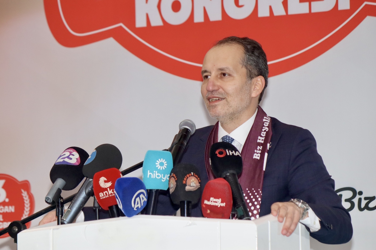 Yeniden Refah Partisi Genel Başkanı Erbakan'dan “millet artık değişim istiyor” mesajı