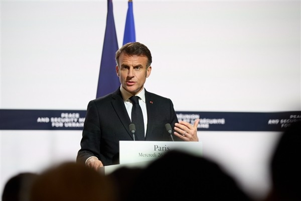 Macron: Peru Fransa'nın desteğine güvenebilir