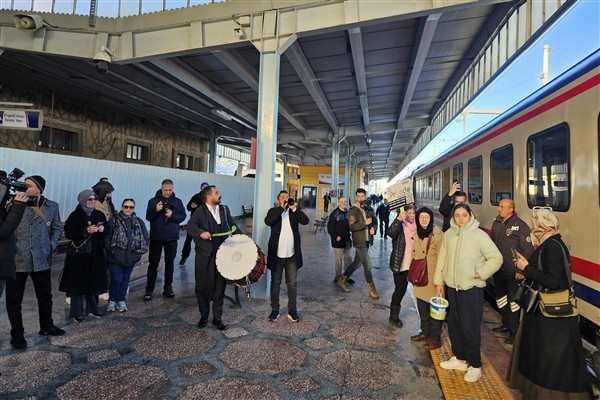 Turistik Diyarbakır Ekspresi'nin ilk durağı Malatya oldu