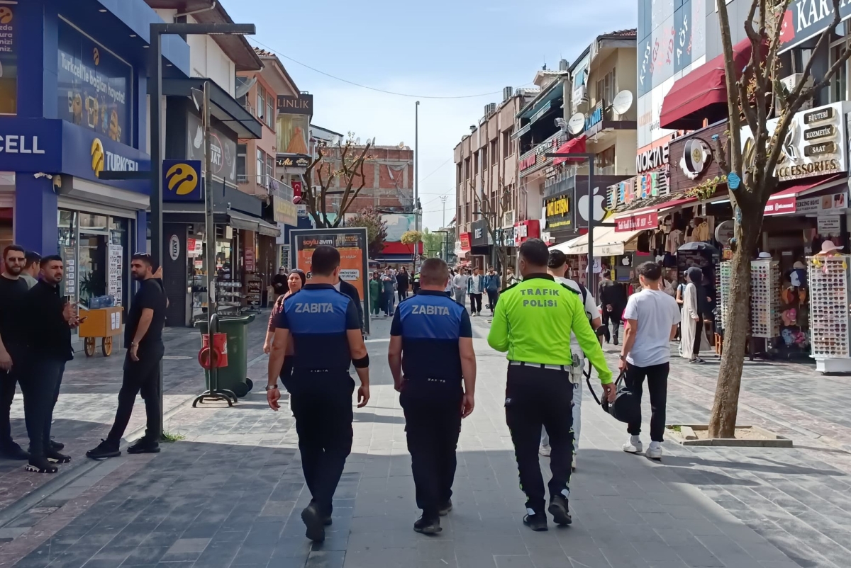 Düzce'de trafiğe kapalı alanlarda motosiklet denetimi