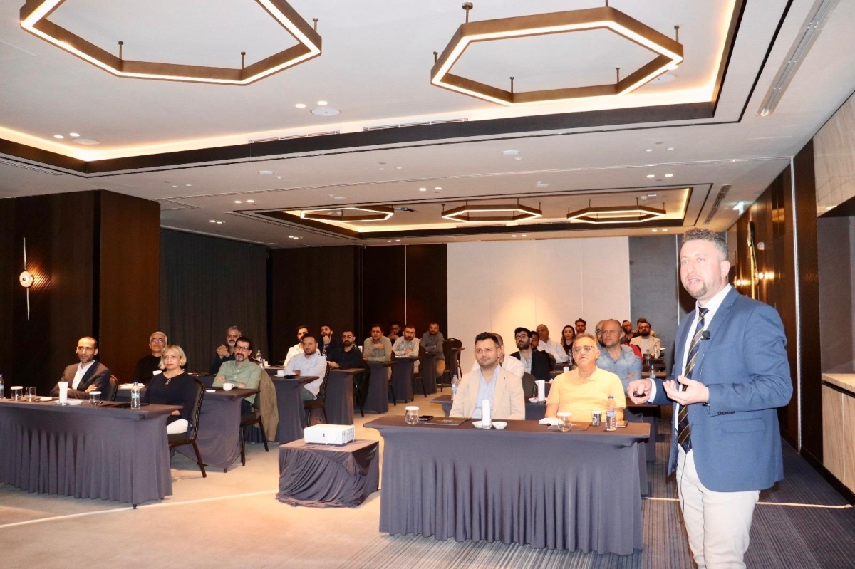 HRÜ Hastanesi'nde sanal kalp anjiyografisi toplantısı düzenlendi