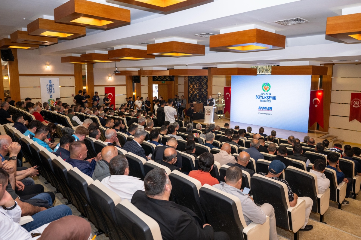 Malatya'da İtfaiye İstişare Toplantısı, İtfaiye Ekipmanlarının Tanıtım Programı düzenlendi