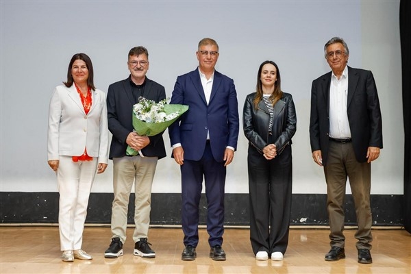 Başkan Tugay Foça efsanesinin belgeselini izledi