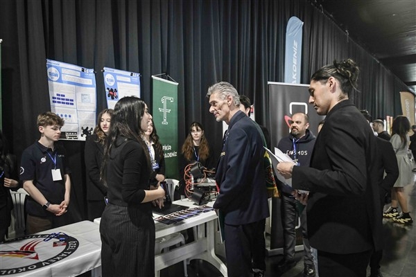Ankara’da “1 Fikir 1 Türkiye” Türkiye finali ve “1 Idea 1 World” yarışması düzenlendi