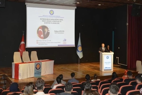 Dicle Üniversitesi'nde &Prime;Kaymakamlık Mesleğine Giriş&Prime; konferansı düzenlendi