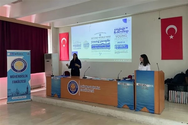 Dicle Üniversitesi’nde “AIESEC ile Yurtdışı Değişim Semineri” gerçekleştirildi