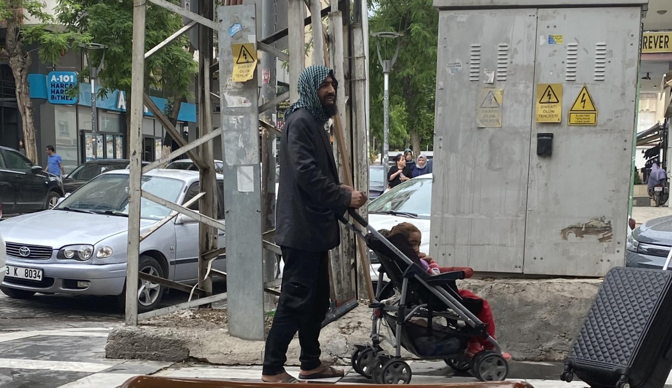 Urfa Dilenciden Geçilmiyor!