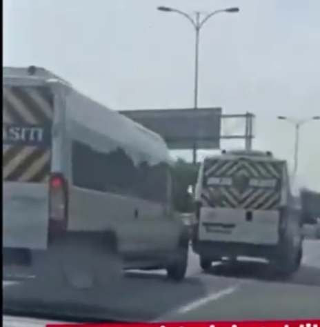 Esenyurt’ta İki Servis Şoförü Trafikte Terör Estirdi: Belgeleri İptal Edildi,