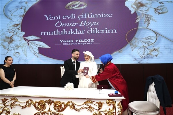 Bağcılar’da 5 Mayıs'ta 18 çiftin nikahı kıyıldı