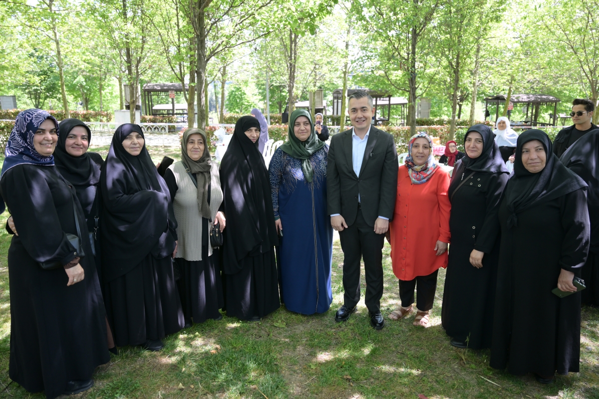 Esenyurt Belediyesi'nden annelere piknik etkinliği