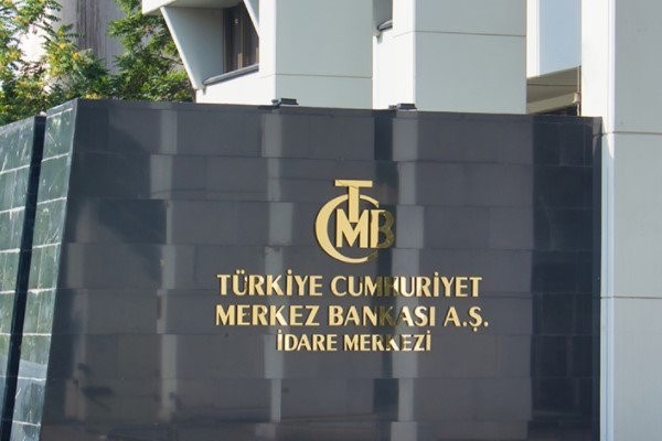 Eski Merkez Bankası Başkanı Saracoğlu hayatını kaybetti