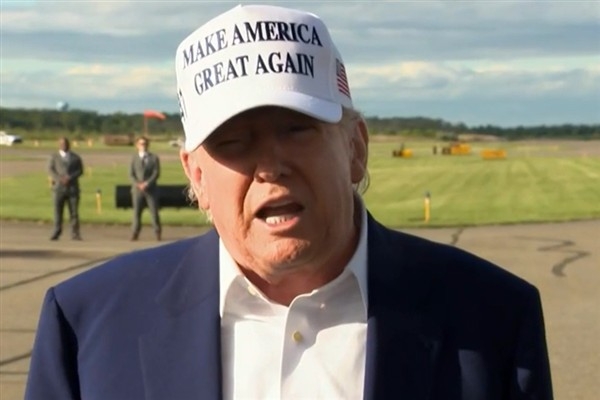 Trump, AB'ye uygulanacak yüzde 50'lik gümrük vergilerini 9 Temmuz'a erteledi
