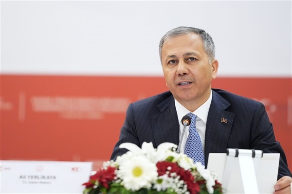 Bakan Yerlikaya: Siber operasyonlarda 171 şüpheli yakalandı, 74'ü tutuklandı!