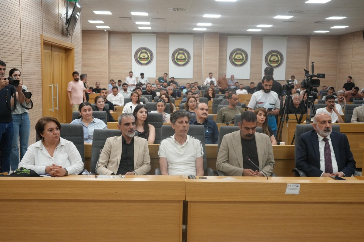 Eş Başkanı Dündar, &Prime;Amedspor Geleceğini Tartışıyor&Prime; çalıştayına katıldı