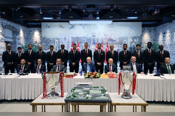 Cumhurbaşkanı Erdoğan, Galatasaray Spor Kulübü heyetini kabul etti