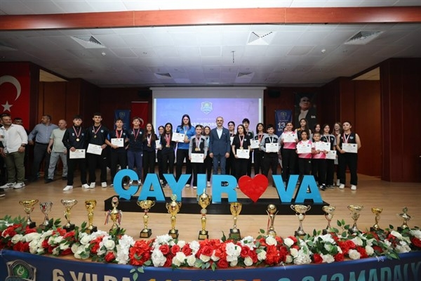 Çiftçi: Sporcularımızın başarısı, Çayırova'mızın ortak gururudur
