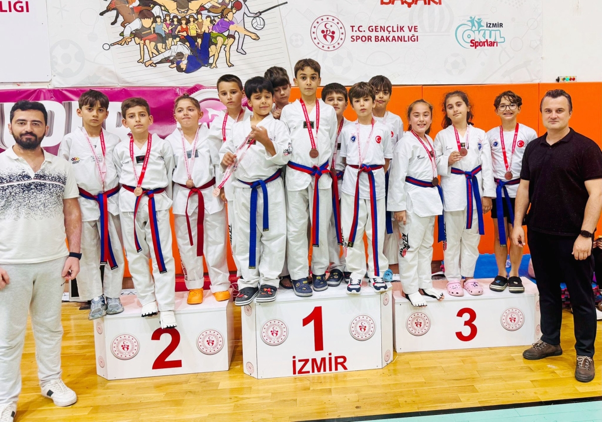 İzmir tekvando müsabakalarında Aliağa’dan 20 madalya