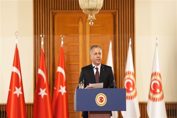 Bakan Yerlikaya: Alkollü araç kullanmayın, sevdikleriniz sizi bekliyor