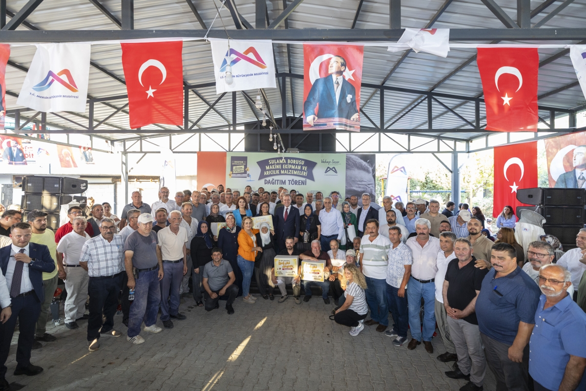 Seçer, Sulama Borusu, Makine Ekipman ve Arıcılık Malzemeleri Dağıtım Töreni'ne katıldı