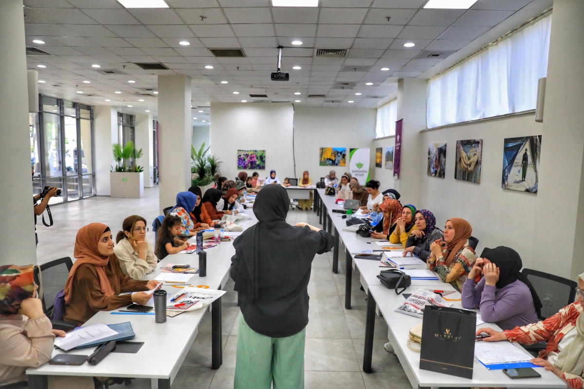 Kayapınar Belediyesi’nin kadılara dönük meslek edindirme eğitimleri başladı